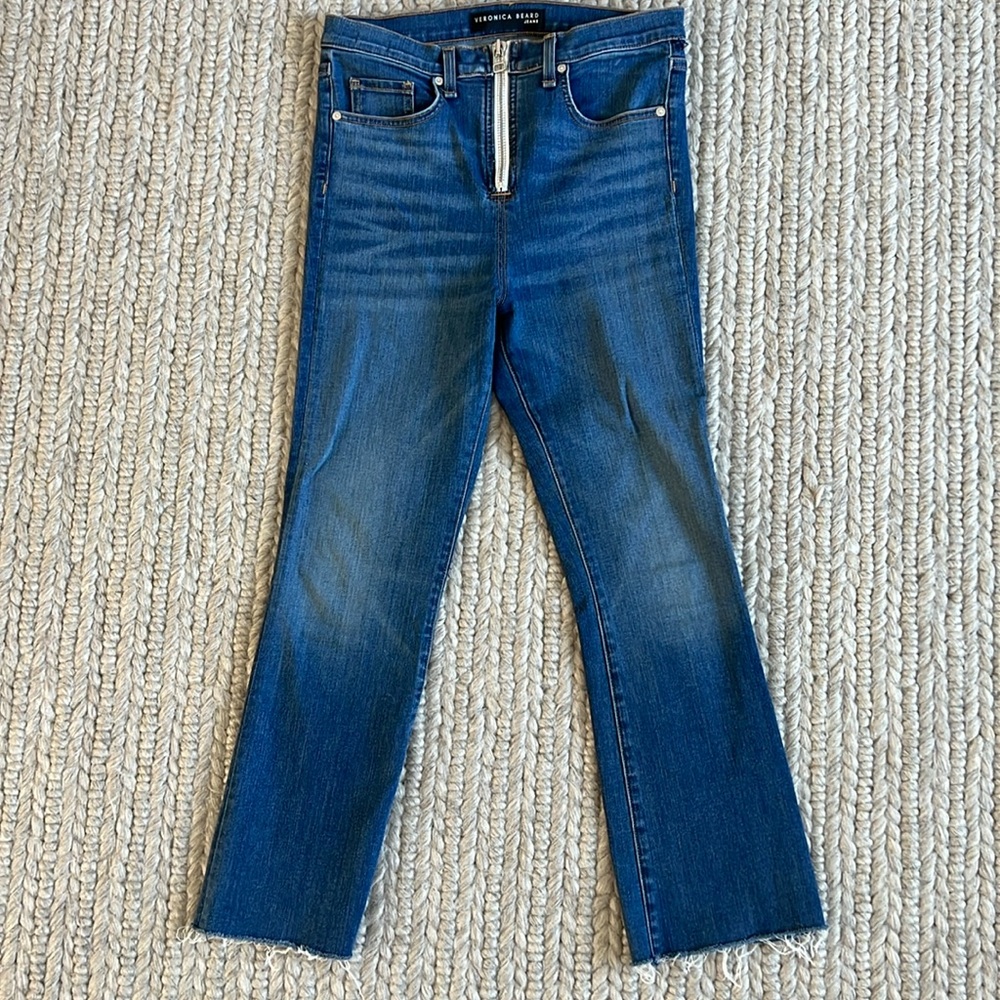 Veronica Beard light wash jeans. Size 28. Style J0720371CAD